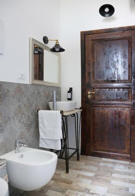 Un Passo Dalle Torri San Gimignano Ngoại thất bức ảnh